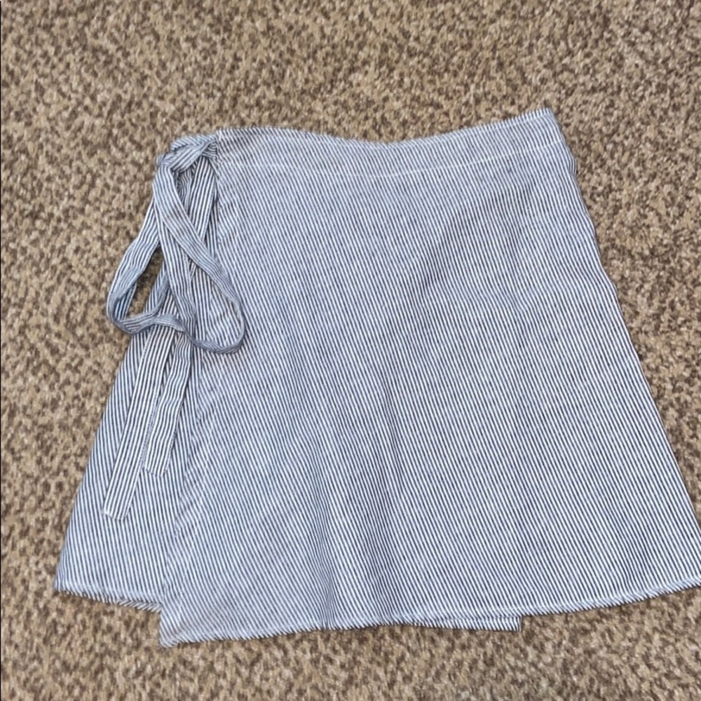 BRANDY MELVILLE WRAP SKIRT
